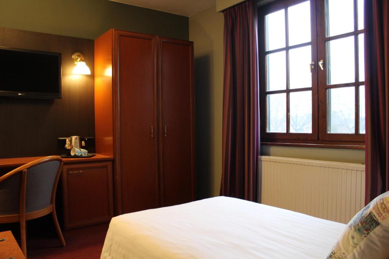 Restaurant De Roosterhoeve Hotel Roosteren