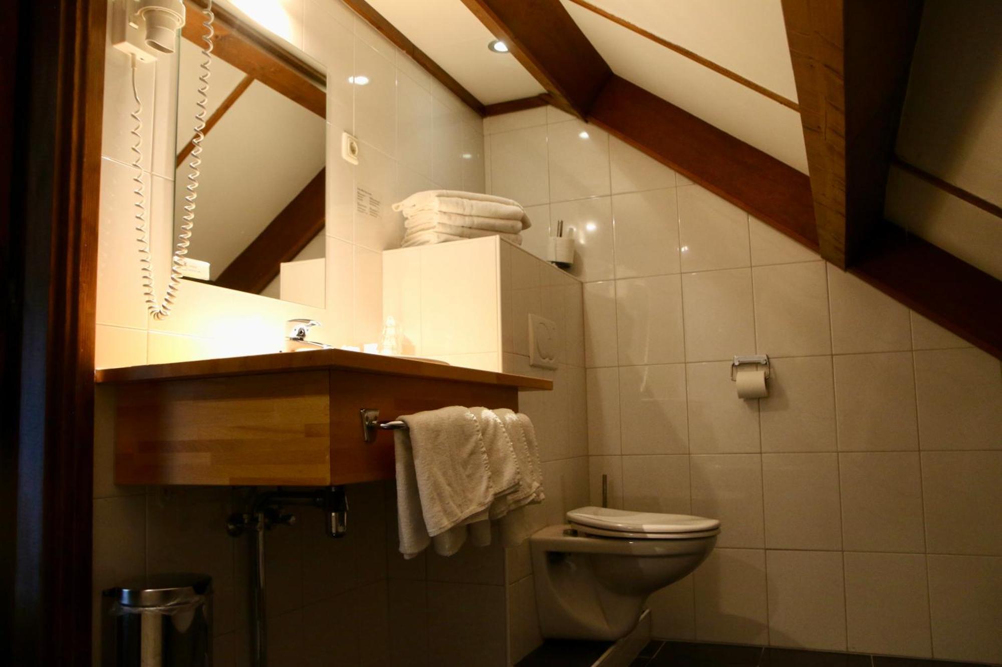 Hotel Restaurant De Roosterhoeve 4*